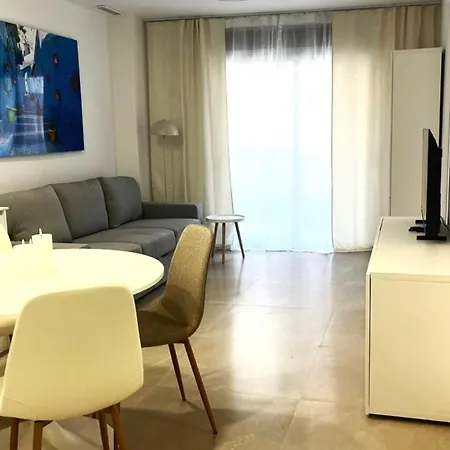 Marina Luxury 托雷维耶哈